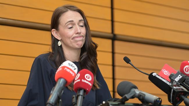 Ardern announces her resignation.