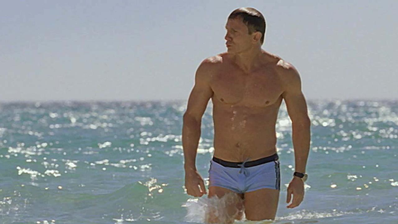 Daniel craig shop swimming shorts