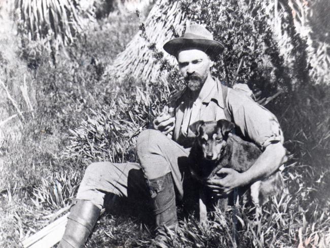 <s1>Wilderness lover Gustav Weindorfer and his wife Kate built Waldheim Chalet in 1912 for tourists at Cradle Mountain. But after her death in 1916, he lived as a recluse during the winter months after the tourists had gone.</s1>