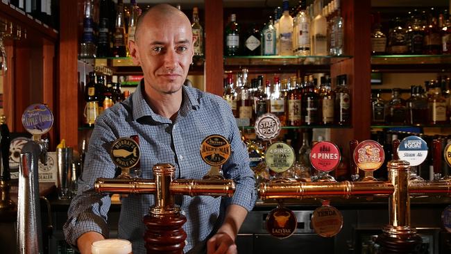 Malcolm Turnbull invited to local pub for ‘discount beer’ if he moves ...