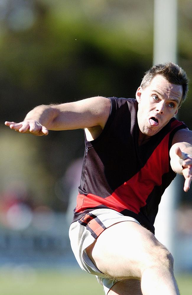 Tim Sim boots the Jets forward.