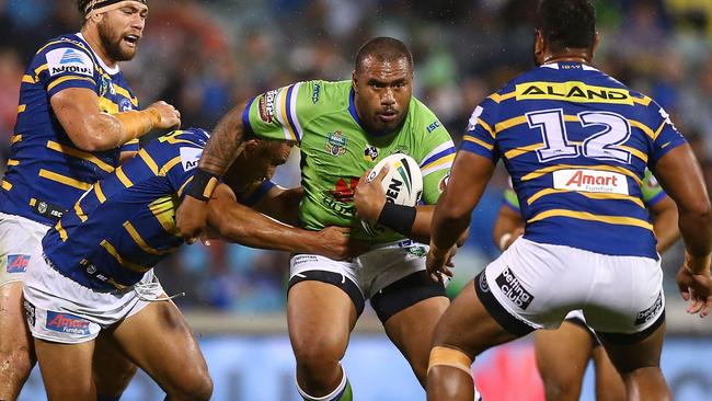 Junior Paulo of the Raiders runs the ball.