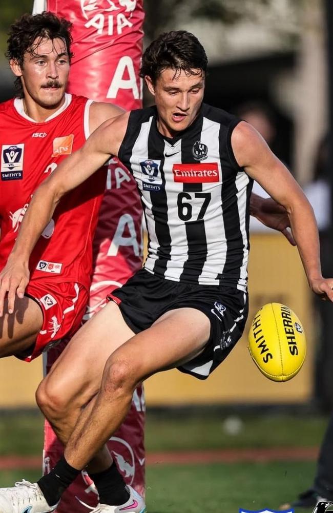 Riley Mason swoops on the ball against Northern Bullants.