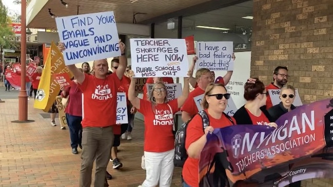 Teachers marching the streets of Dubbo on Wednesday.