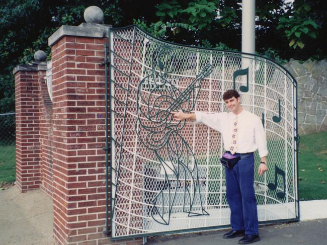 Advertiser journalist Patrick McDonald at the gates of Graceland, Memphis, August 1992. Picture: Patrick McDonald