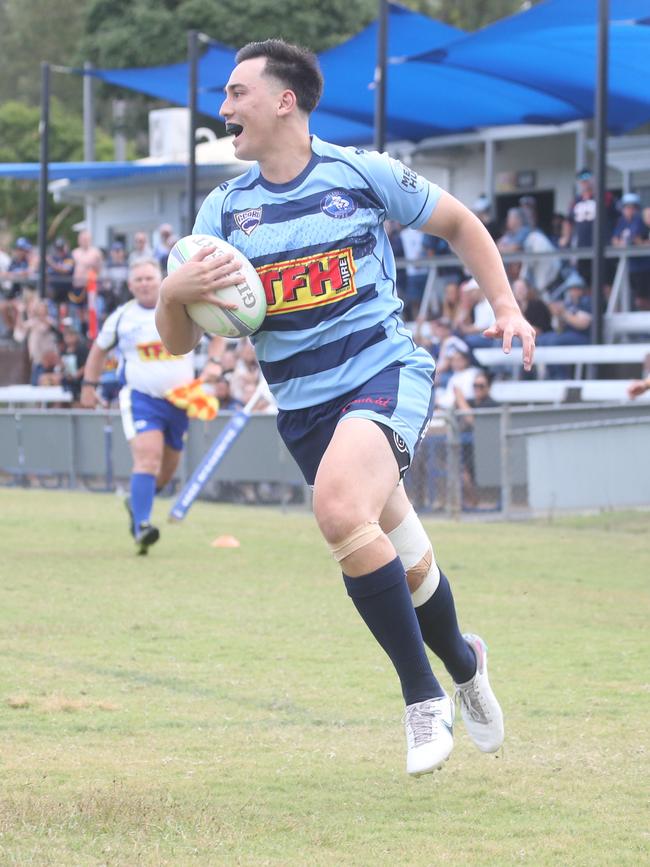 GCDRU round 2. Helensvale vs. Coomera.1st Grade. Joshua Bukowski scoring.13 April 2024 Helensvale Picture by Richard Gosling