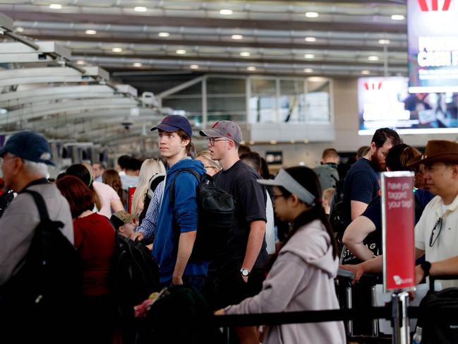 SYDNEY, AUSTRALIA - NewsWire Photos MARCH 28, 2024: Travellers get a headstart on their Easter holiday travel at Sydney Airport on Thursday morning. Picture: NCA NewsWire / Nikki Short