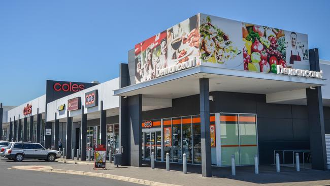 Shoppers have told how they’ve had to wait in traffic 15 minutes, just to exit this shopping centre.