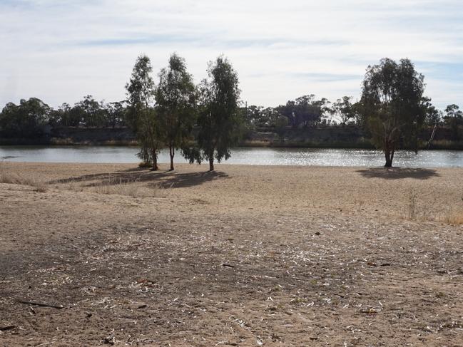 Mildura's Apex Park beach. Picture: Michael DiFabrizio