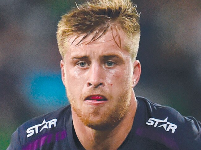 Cameron Munster of the Melbourne Storm during their round 1 NRL match between the Melbourne Storm and the St George Illawarra Dragons at AAMI Stadium in Melbourne, Monday, March 7, 2016. (AAP Image/Tracey Nearmy) NO ARCHIVING, EDITORIAL USE ONLY
