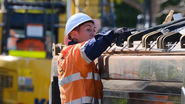 Young Aussies were the hardest hith, with youth unemployment climbing to 9.2 per cent. Picture: NCA NewsWire / Luis Ascui