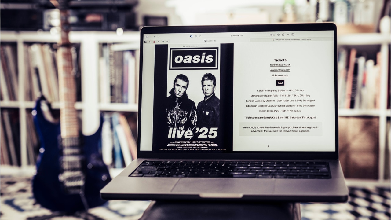 Liam Gallagher wades into Oasis tour tickets resale fury