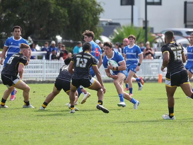 St Dominic's College (Blue) v Bass Hill HS. Picture: Tim Hunter.