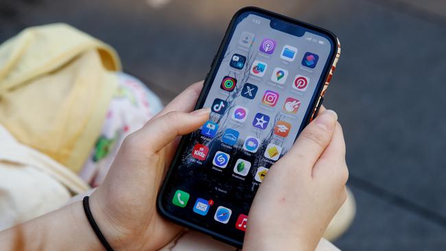 Underaged teens and their parents will not be penalised if they are found flouting the government’s pending age ban for social media users. Picture: NewsWire/ Nikki Short