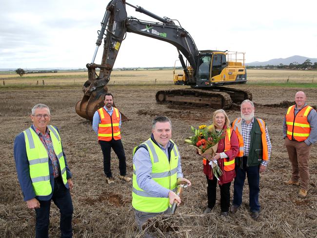 Villawood Properties commencement of construction at Coridale Estate, Lara.   Villawood Properties Executive Director Rory Costelloe, Bitu-Mill CEO Stephen Hill, City of Greater Geelong Councillor Anthony Aitken, Land Owners Bill and Beryl Wilks and Bitu-Mill Construction Manager Jarrod Shearson. Picture: Mike Dugdale