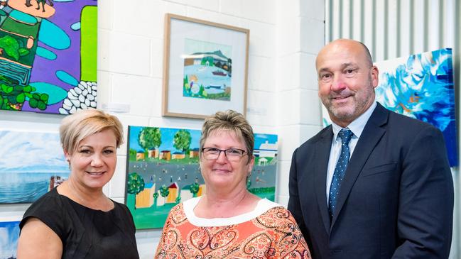 Gladstone Ports Corporation Executive General Manager People and Community, Rowen Winsor, winning artist Christine Ward and Gladstone Ports Corporation Acting Chief Executive Craig Walker. Picture: Photopia Studio