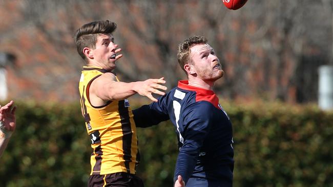 Sam Parsons (left) in action for Box Hill. Picture: Hamish Blair