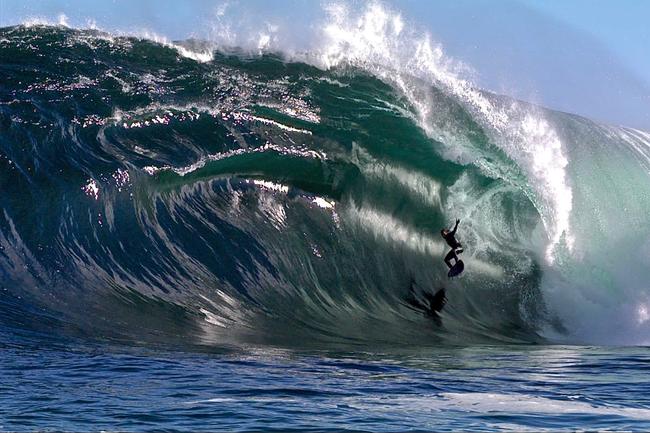 Ryan Hipwood showing off his big wave skills at Shipsterns.