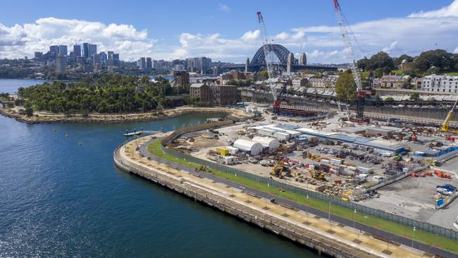 Today marks the opening of the 300-metre-long final piece of the 11 kilometre Barangaroo foreshore walk from Woolloomooloo to the Anzac Bridge.