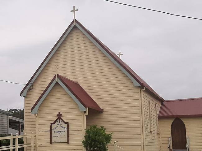 Empty pews after church council sacked