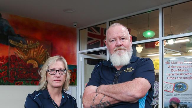 Aussie Veterans Op Shop Fiona and Mick Quinn. Picture: Ian Currie