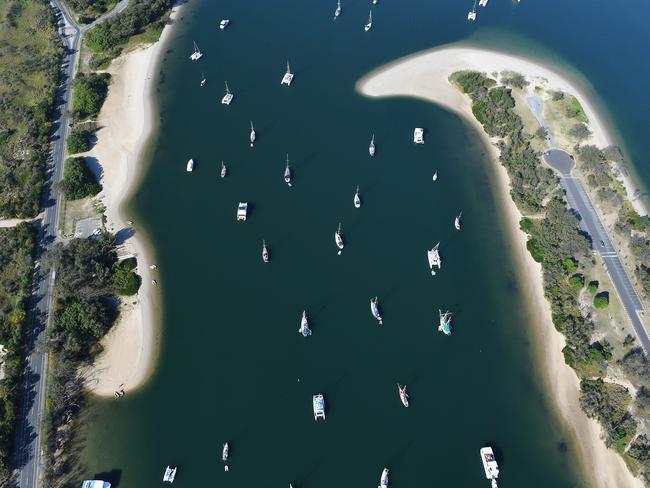 An aerial view of  yachts and house-boats moored in 'Bums Bay' at Main Beach on the Gold Coast, Wednesday, May 17, 2017. (AAP Image/Dave Hunt) NO ARCHIVING