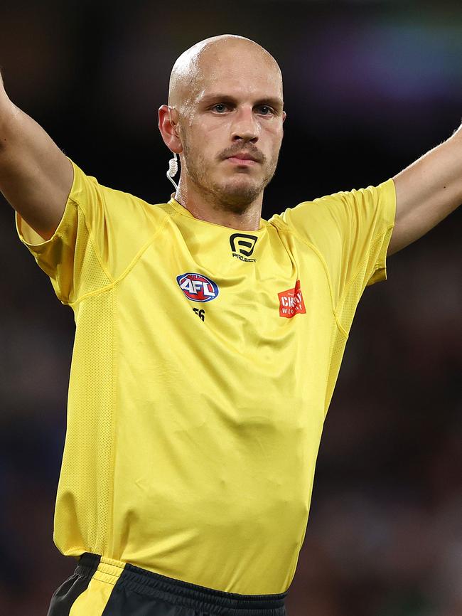 Umpire Martin Rodger.