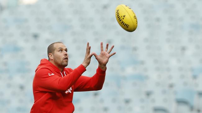 MELBOURNE, AUSTRALIA – JULY 05: Lance Franklin of the Swans marks the ball during a Sydney Swans AFL training session at Melbourne Cricket Ground on July 05, 2023 in Melbourne, Australia. (Photo by Darrian Traynor/Getty Images)