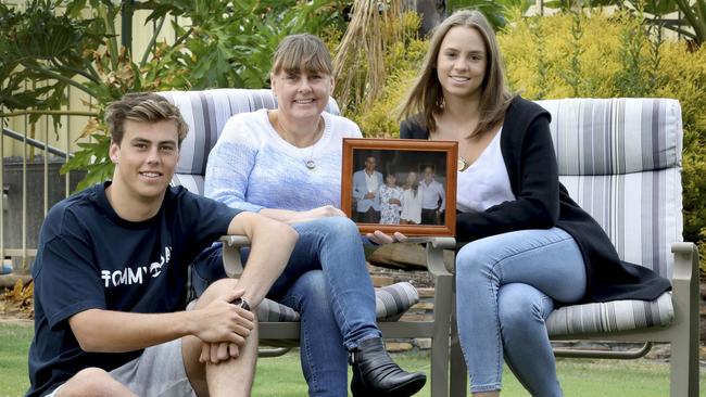 Greg Patterson, the late father of Adelaide Cricket Club's Nick Patterson, was named Premier Cricket’s Volunteer of the Year. Nick at home with his mum, Barb, and sister, Jessica. Picture: AAP/Dean Martin)