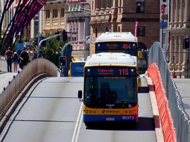 The report questions whether zero-emission buses will be built locally.