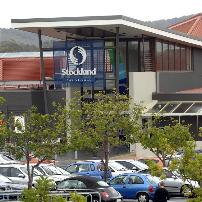 Police noticed a `dust storm’ in a vacant block next to Bateau Bay Square shopping centre.