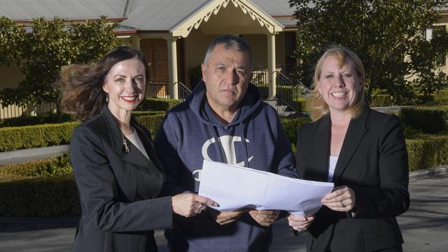 Hills Councillors (L to R) Robyn Preston and Mayor Michelle Byrne with landowner, Mr Rocco Polistina at his Annangrove property Tuesday July 24, 2018.. They are pushing for an amendment to planning laws to allow larger secondary dwellings to be built in rural properties. (AAP IMAGE/Simon Bullard)