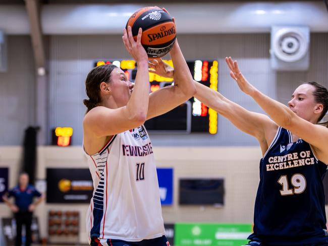 Nicole Munger of the Newcastle Falcons, NBL1 East. Picture: Greg Francis/@DiscoveryOne_Photography