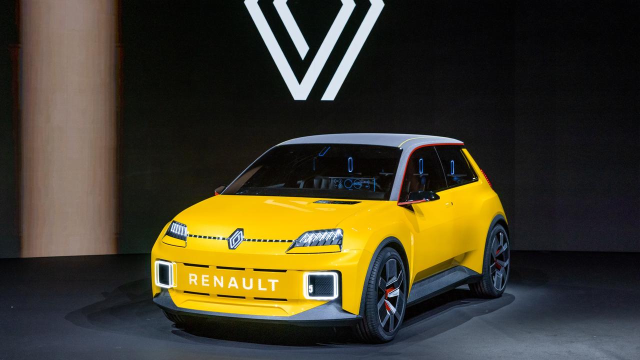 Renault has decided to put its 5 electric car concept into production.