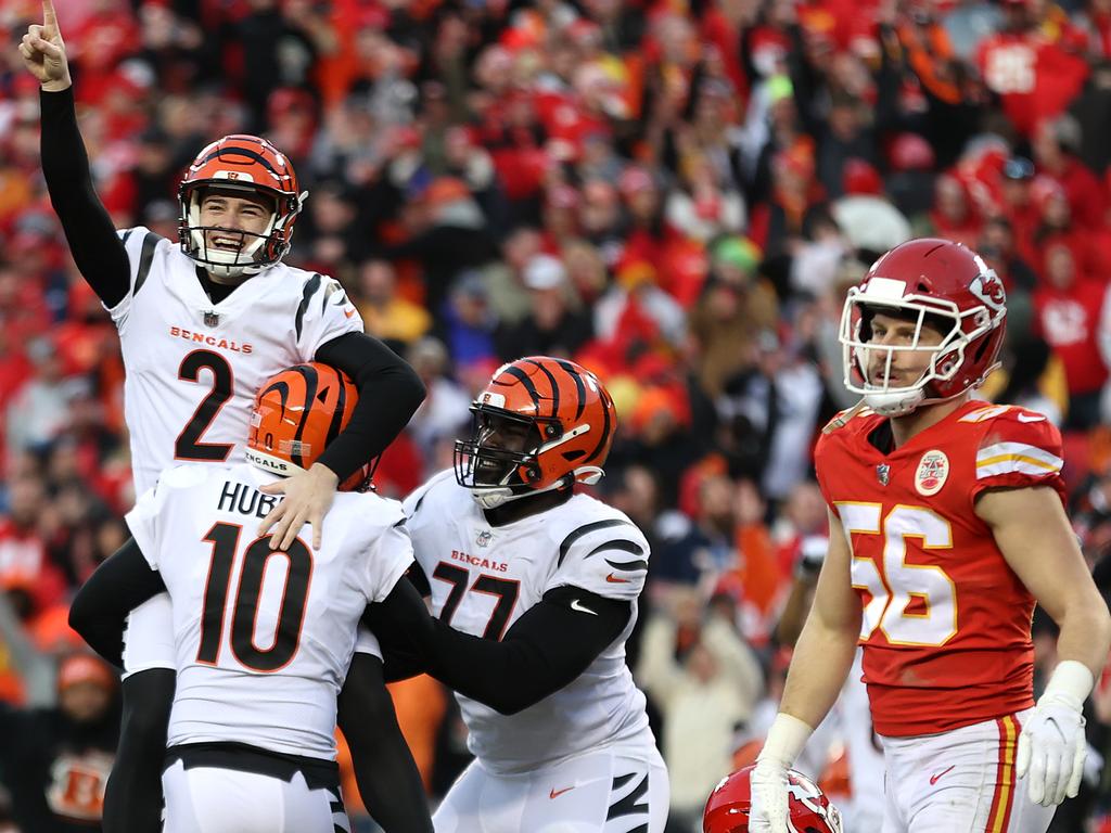 Download Cincinnati Bengals BJ Hill Versus Kansas City Chiefs AFC