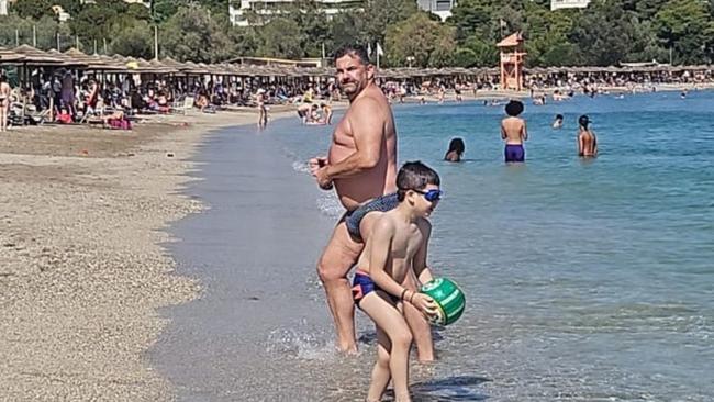 Bill Papas spotted on a beach in Greece. Photo: The Greek Herald