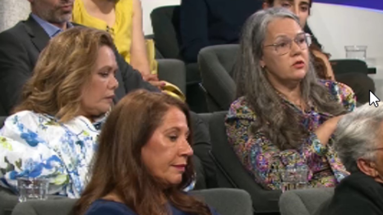 Suzanne Ingram (right) appears on Insight with her cousin Yvonne Weldon (seated next to her) to talk about racial shifters. Picture: SBS