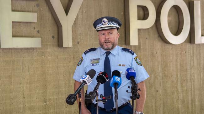 Detective Superintendent Darren Newman, commander of Strike Force Pearl, speaks to the press outside Surry Hills Police Centre. Picture: NewsWire/Simon Bullard