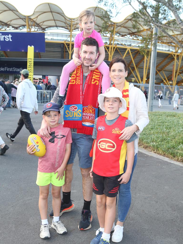 Gold Coast Suns vs. Collingwood. Chris, Louise, William, Johnny and Rosie Slattery. 29 June 2024 Carrara Picture by Richard Gosling