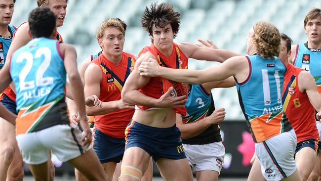 Darcy Fogarty playing for South Australia in the national under-18 championships before a knee injury ended his year. Picture: Roger Wyman