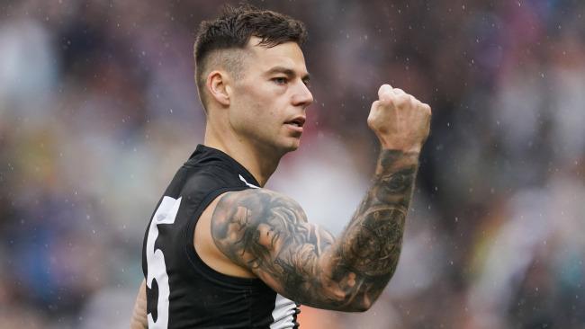 Jamie Elliott is weighing up whether to leave Collingwood.