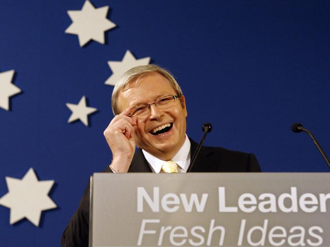 Labor Leader Kevin Rudd celebrates his victory in the federal election with supporters in his hometown of Brisbane, 24/11/2007.