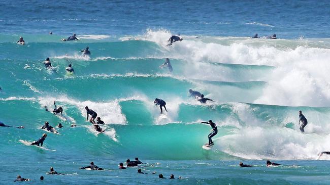 A crowded day at Snapper Rocks. Pic by Luke Marsden.