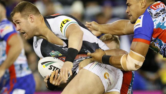 Trent Merrin of the Panthers makes a hit up during the Round 10 NRL match between the Newcastle Knights and the Penrith Panthers at McDonald Jones Stadium in Newcastle, Friday, May 11, 2018. (AAP Image/Darren Pateman) NO ARCHIVING, EDITORIAL USE ONLY