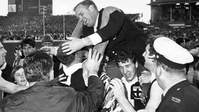 Allan Jeans celebrates St Kilda’s Grand Final win in 1966.