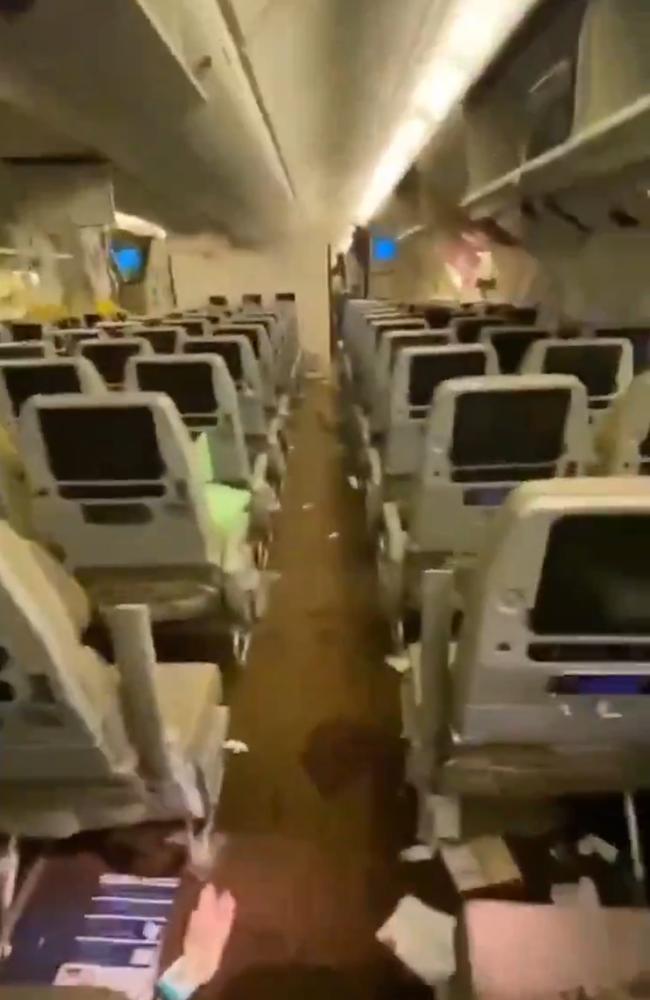 Singapore Airlines SQ321 was left in chaos and disarray. Picture: X/Twitter