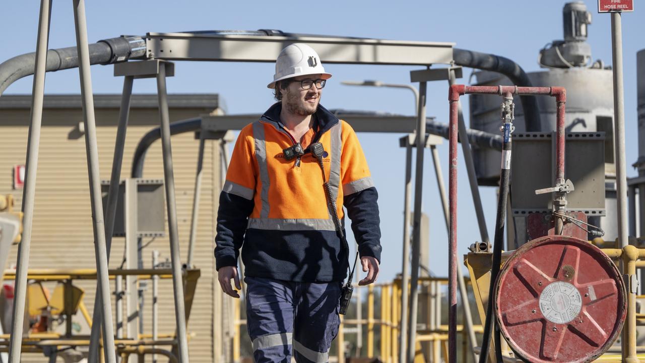 over-7000-high-paying-mining-jobs-on-offer-in-regional-nsw-daily