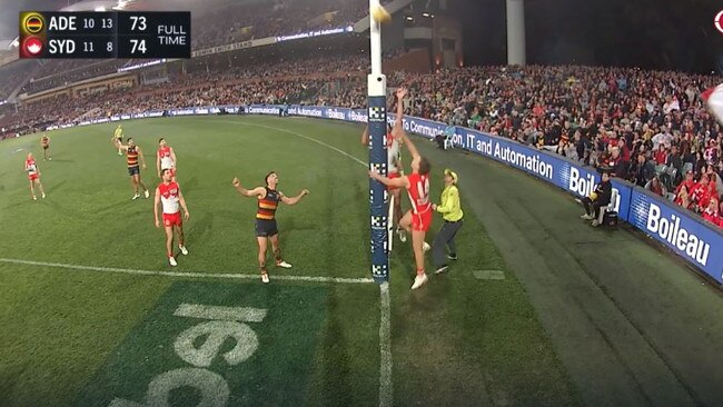 Ben Keays’ shot on goal was ruled a behind. Picture: Fox Sports