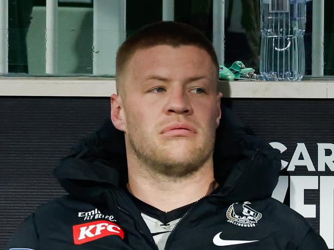 MELBOURNE, AUSTRALIA - AUG 03: Jordan De Goey of the Magpies is seen on the bench after being subbed out of the game during the 2024 AFL Round 21 match between the Collingwood Magpies and the Carlton Blues at The Melbourne Cricket Ground on August 03, 2024 in Melbourne, Australia. (Photo by Dylan Burns/AFL Photos via Getty Images)