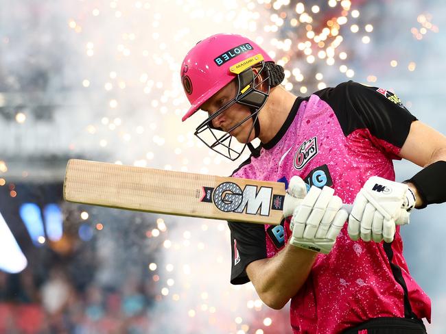 GOLD COAST, AUSTRALIA - JANUARY 19: Jack Edwards of the Sixers runs out during the Qualifier BBL Finals match between Brisbane Heat and Sydney Sixers at Heritage Bank Stadium, on January 19, 2024, in Gold Coast, Australia. (Photo by Chris Hyde/Getty Images)